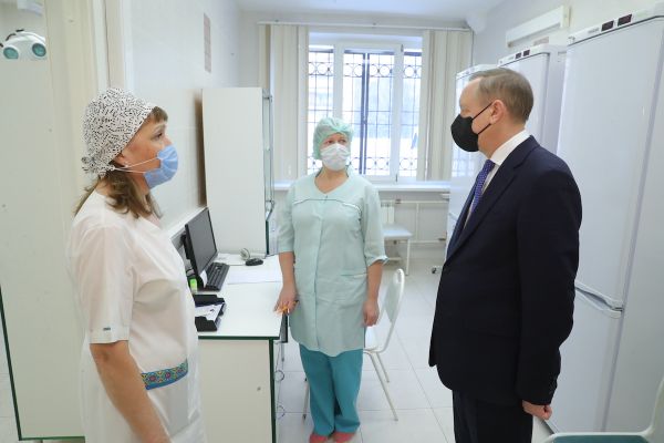 Губернатор Беглов умолчал о сложностях, которые Смольный доставил медсестрам в разгар пандемии  