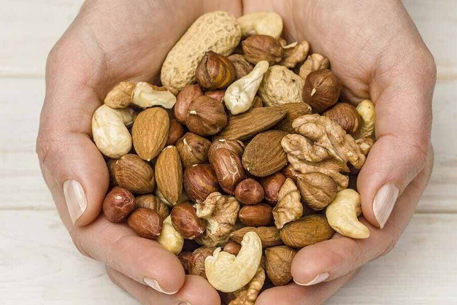 Eat This, Not That: Орехи защищают сердечно-сосудистую систему и помогают снизить уровень сахара в крови