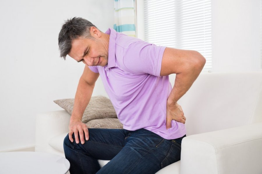 Остеопат РФ Евдокимов: Боли в спине могут быть симптомами инфаркта миокарда