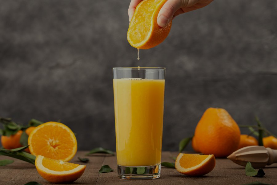 Апельсин сок польза. Апельсиновый Фреш. Морковный и апельсиновый Фреш. Свежевыжатые соки в одноразовых стаканах. ТЕЗ карта на Фреш апельсиновый.