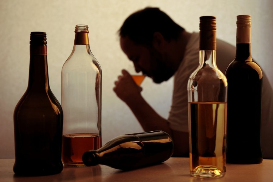 Врачи РФ назвали 5 ошибок человека, пьющего алкоголь