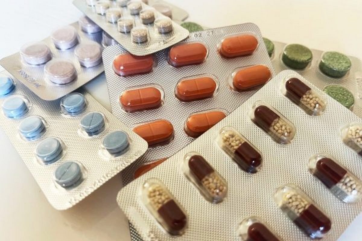Терапевт Чернышова перечислила необходимые для новогодней аптечки лекарства